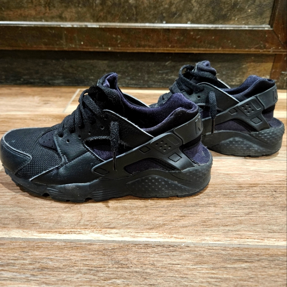 NIKE huaraches
